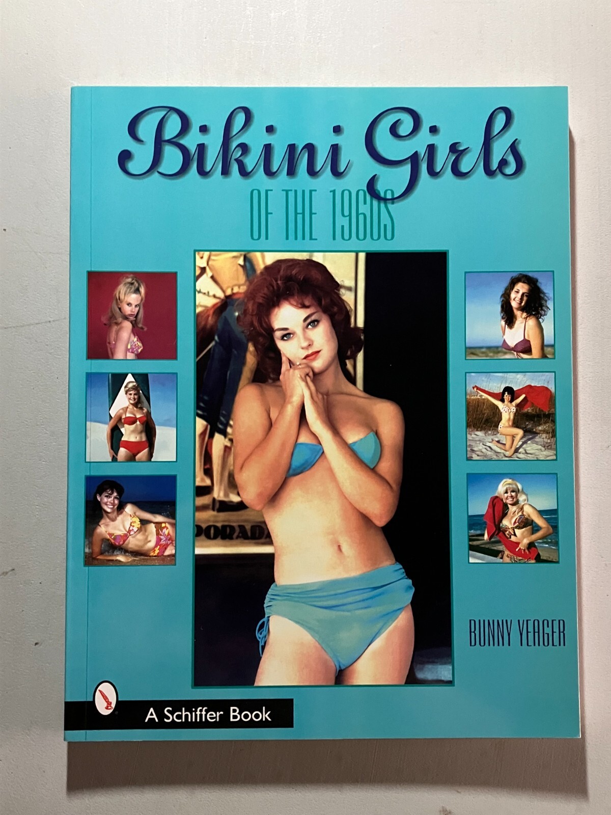 Bikini Girls of the 1960s Bunny Yeager 2002 2000s Vtg Paperback Book-image