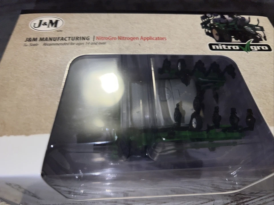 1/64 Scale J&M 6026 Applicator Green Nitrogen Applicator Die Cast Spec Cast - Image 3 of 4