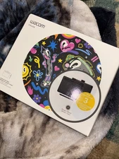 Wacom Intuos Wireless Graphics Drawing Tablet with Bonus Software