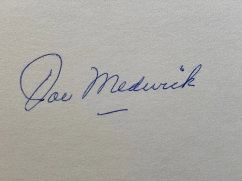 Vintage Pristine 3x5 Signed Cardinal's Hall of Fame Joe "Ducky" Medwick + Photo - Image 3 of 4