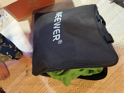 Green screen with carrying case all 4 corners have clips