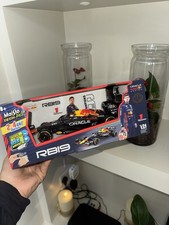 Red Bull Racing Formula 1 Max Verstappen RB19 Racing Maisto Tech R/C 1/10 Scale