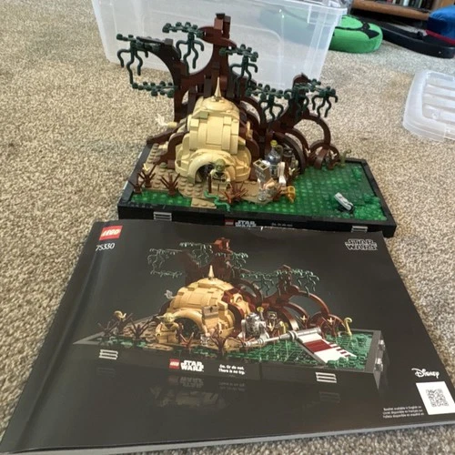 LEGO Star Wars Dagobah Jedi Training Diorama 75330 Complete Set Yoda Luke R2-D2