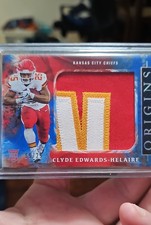 2020 Panini Origins - Rookie Jumbo Jerseys Clyde Edwards-Helaire #RJJ-17 Blue...