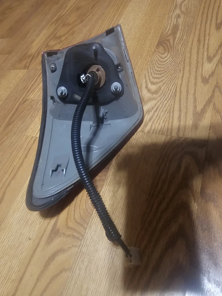 Lexus IS250 IS350 2006 2007 2008 luz trasera pasajero cuarto exterior montado Foto 3 de 4