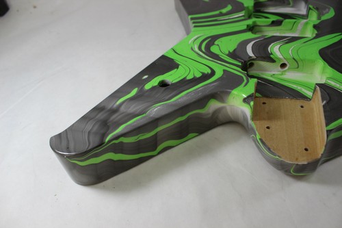 El cuerpo multicolor GMC Swirled Destroyer se adapta a los cuellos Ibanez (tm) RG y Jem P655 - Imagen 6 de 8