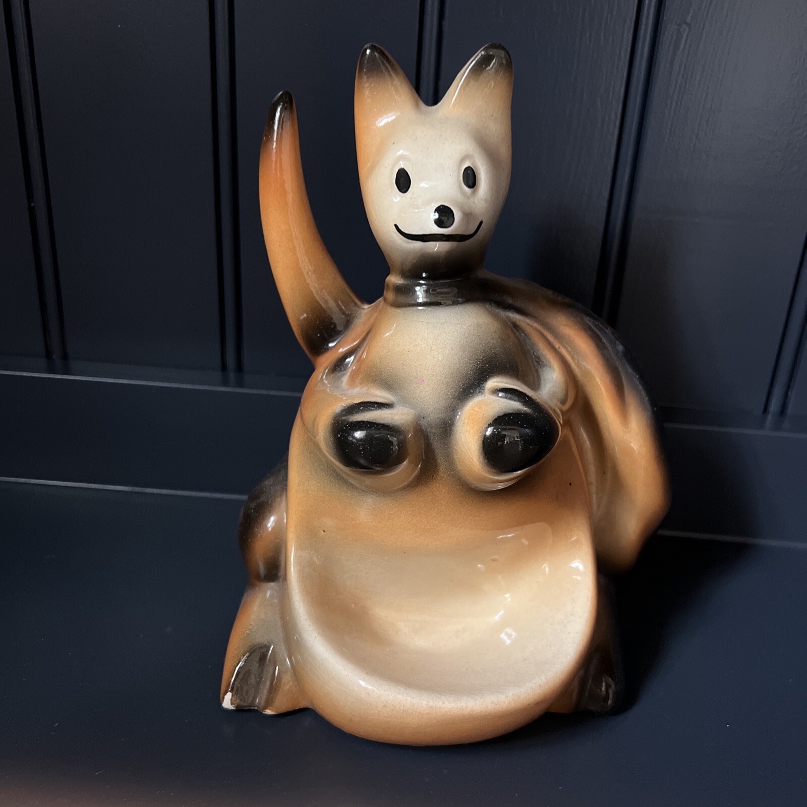 VINTAGE MCM 1956 FINE ENT INC BROWN BOXING KANGAROO Watch CADDY Pulp