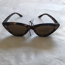 Time & Tru Animal Print Womens 100% UV Protection Plastic Cat Eye Sunglasses NEW