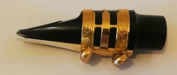 Boquilla para saxo alto.