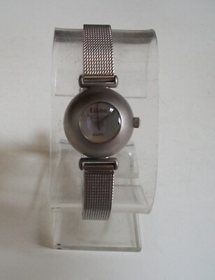WOMEN'S MASH SILVER FINISH ROUND SHAPE FASHION CASUAL DRESSY WRIST WATCH