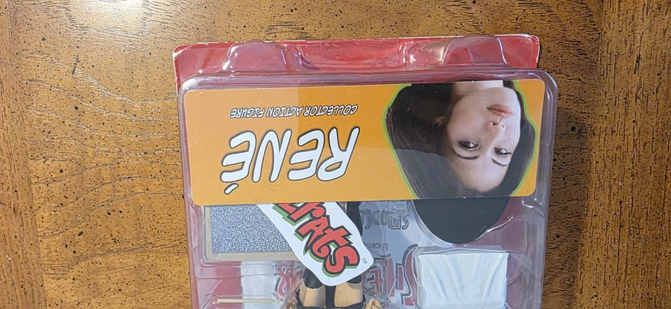 Boneco de colecionador Mallrats Diamond Select Rene 2016 novo na caixa Shannen Doherty - Imagem 3 de 4