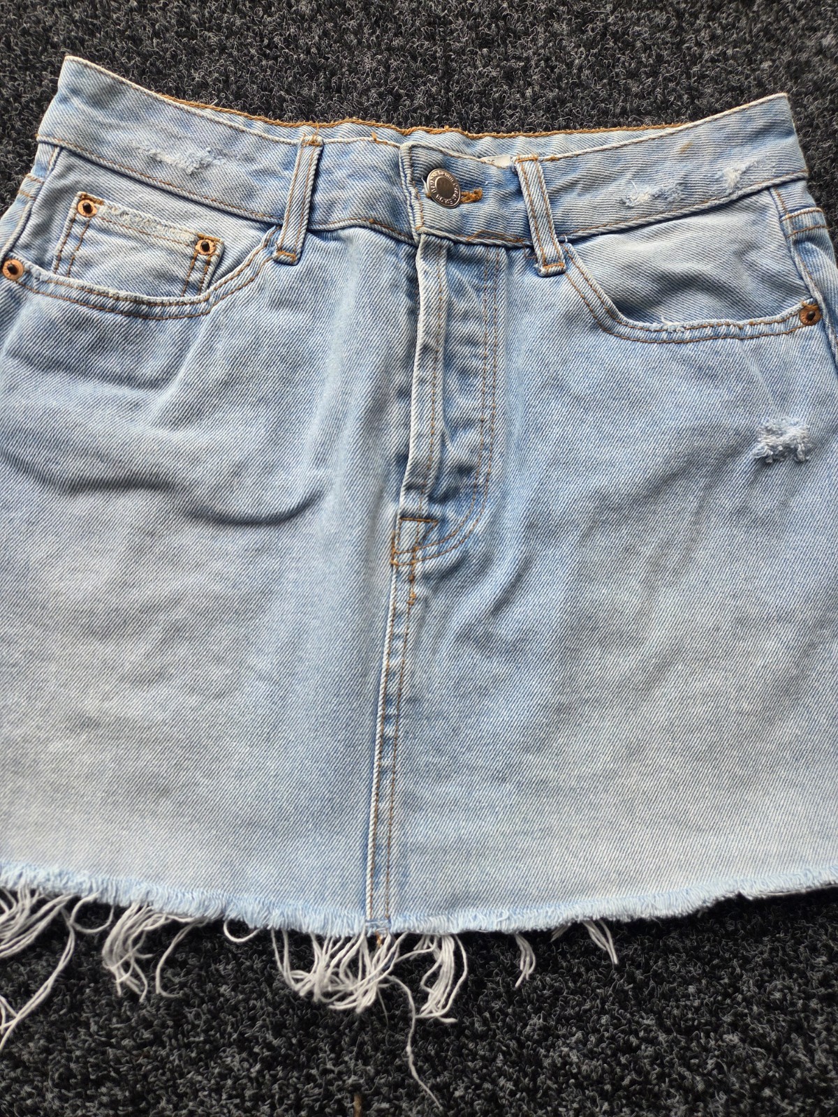 Bershka Denim Mini Skirt Light Wash Distressed Raw Hem Y2K Summer image 3