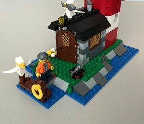 LEGO CREATOR 3 IN 1  LIGHTHOUSE ISLAND (3 SETS) #5770 EXCELLENT USED CONDITION