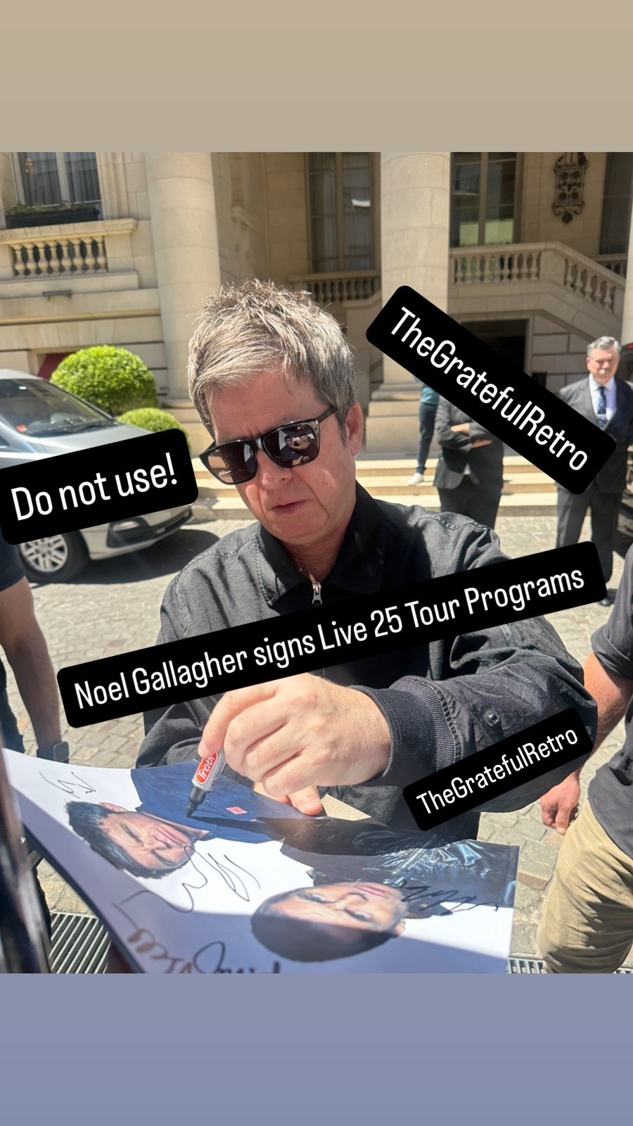 Oasis hand signed LIVE 25 official tour programme Noel Gallagher with proof Liam