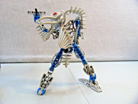 Lego Bionicles 8905 Piraka Thok with Booklet and Canister, 2006 - Incomplete