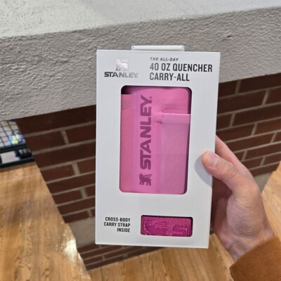 ③Stanley All Day 40オンス　Quencher キャリーオール The All Day 40 OZ Quencher Carry-All – Stanley 1913