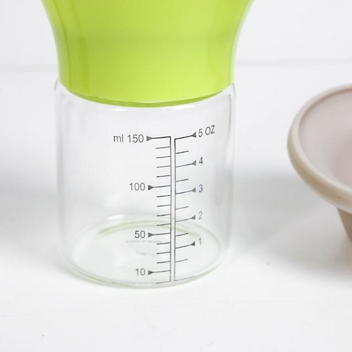 Glass 5 oz Citrus Juicer Strainer and Silicone Cap with Measurement Marking - Picture 8 of 12