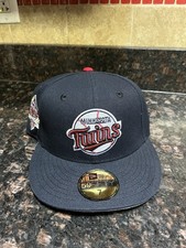 New Era 59FIFTY Minnesota Twins Baseball Ball Logo Navy Size 7 30 Yrs Patch