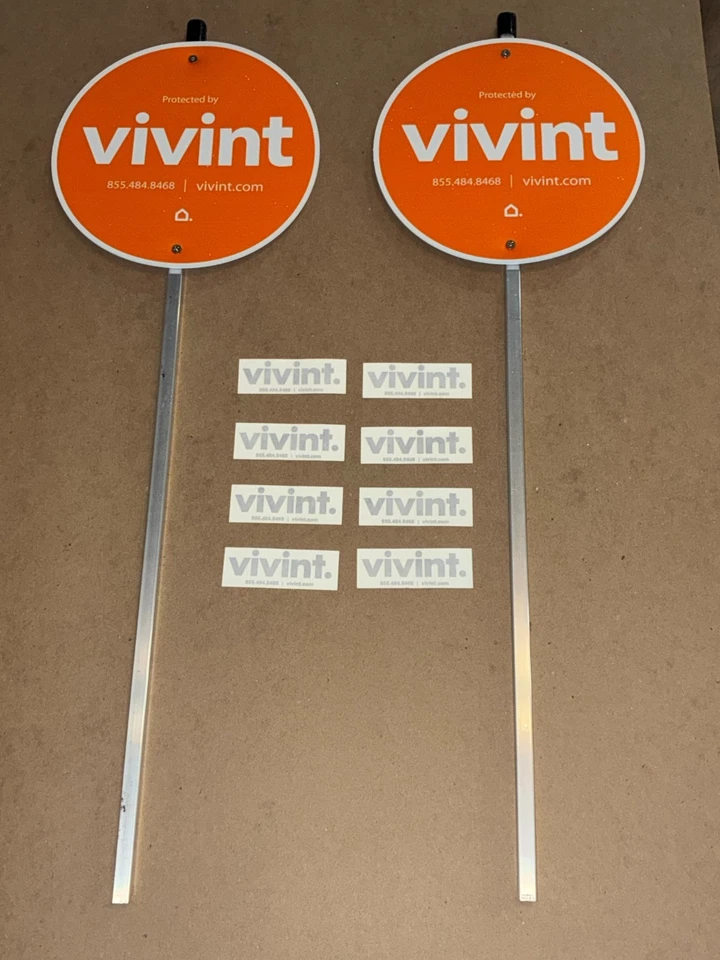2 -  NEW VIVINT. Reflective Security Yard Sign w/ 8 Decals & 2 Solar lights - Image 4 of 4