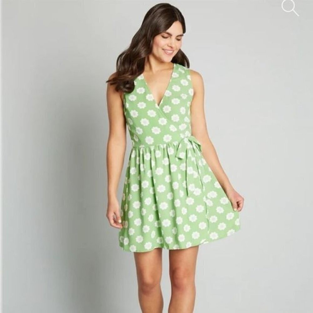 green emerald velvet dress New Modcloth Green & Blue Brocade