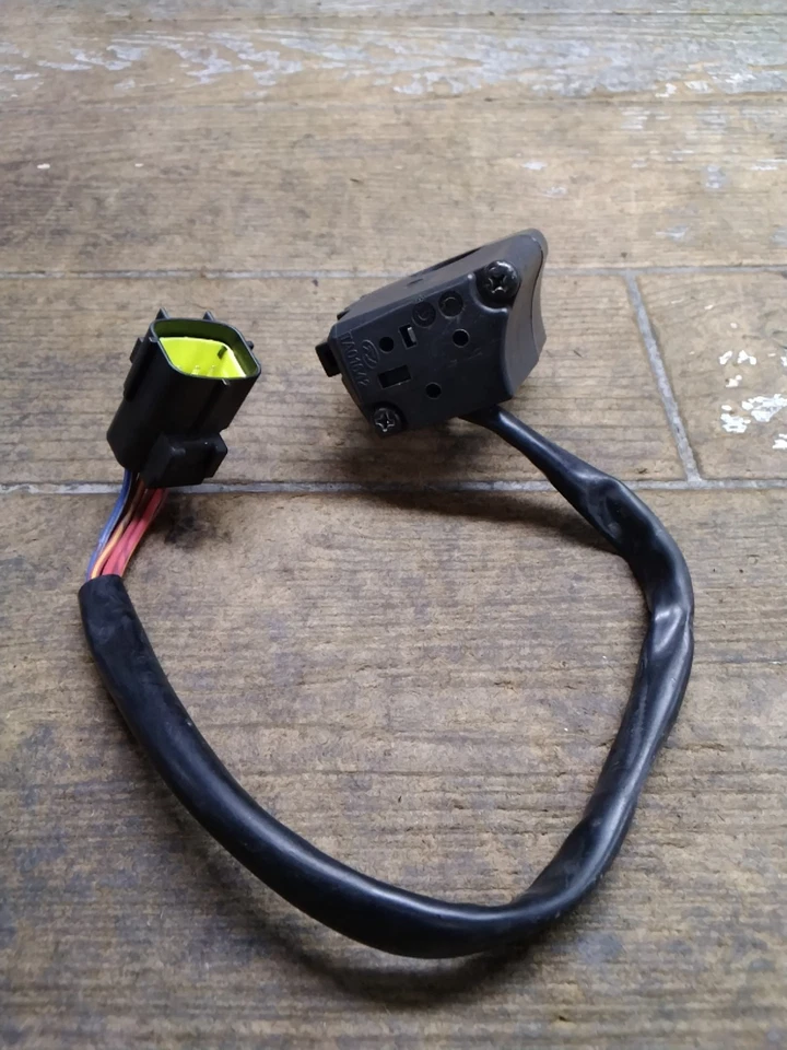 Controles de interruptor de apagado de arranque lateral derecho Ducati Monster S2R 800 2007 05-08 Foto 4 de 4