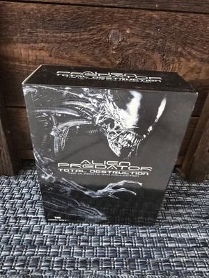 ALIEN PREDATOR/TOTAL DESTRUCTION - THE ULTIMATE DVD COLLECTION - 18 DVDs