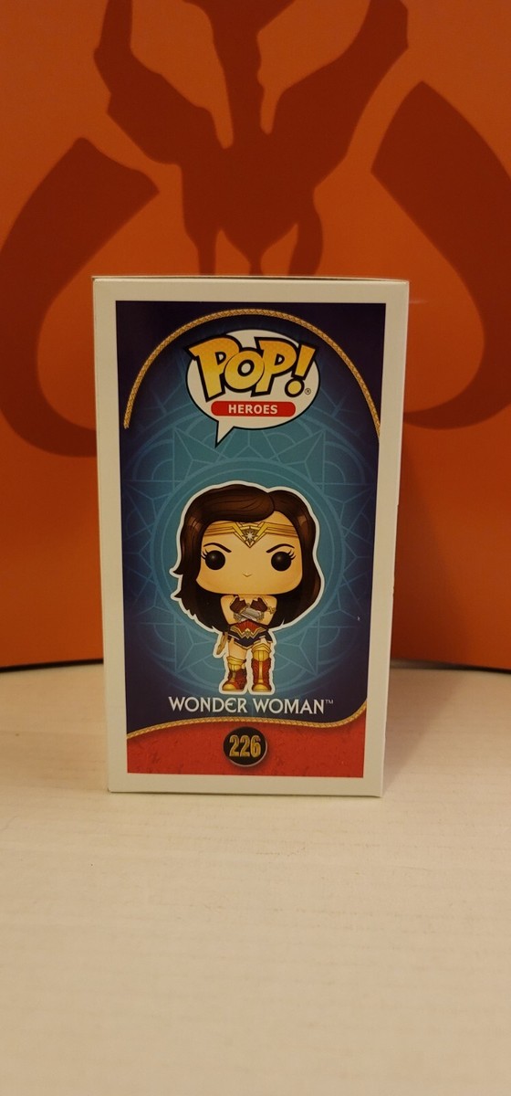 DC Heroes #0226 Funko POP! Wonder Woman w/ Gauntlet (Funko Shop