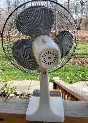 Vintage Windmere Model NR-16-413- 16 Inch 3 Speed Oscillating Grey