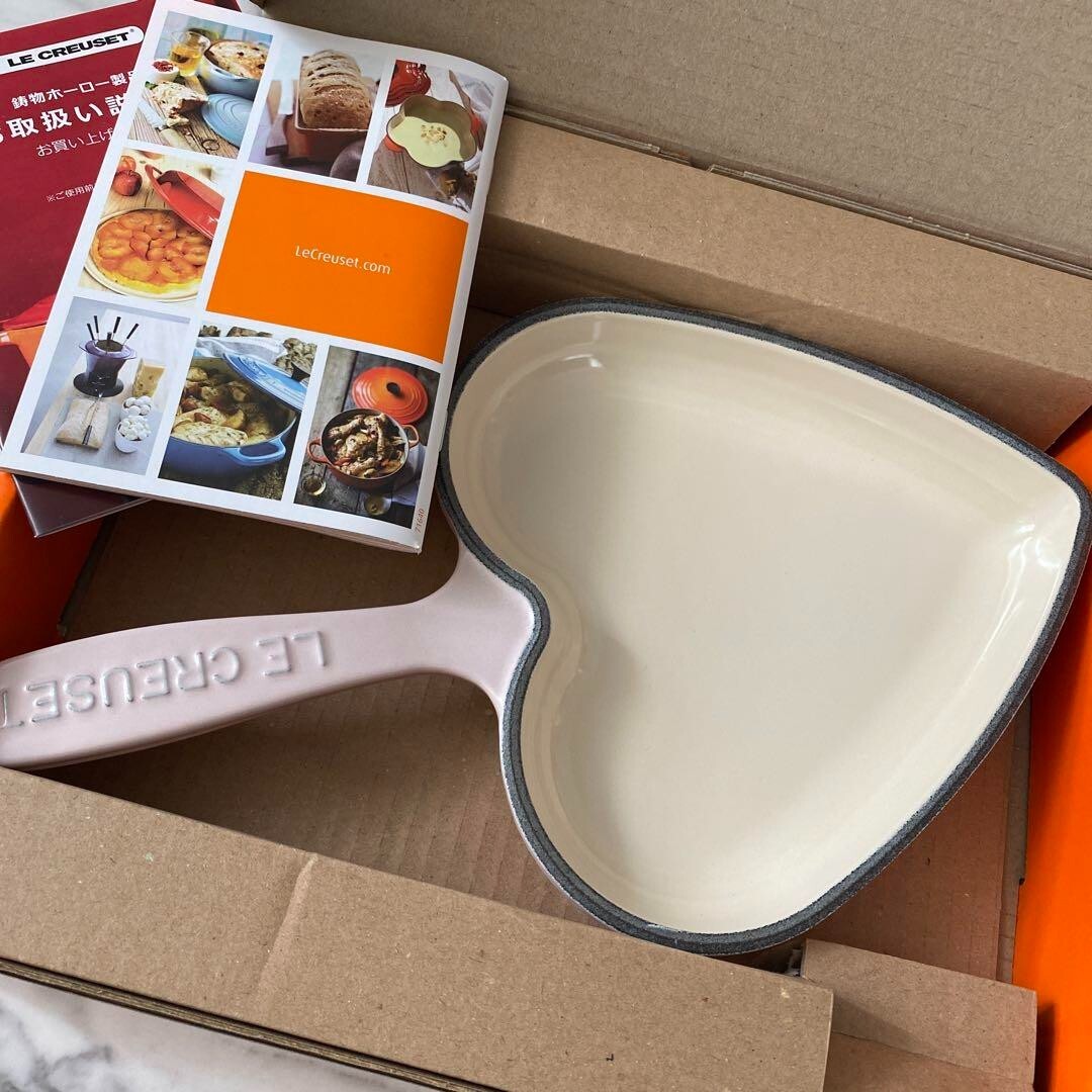 LE CREUSET ハート型フライパン ピンク スキレット Le Creuset Skillet Heart 6.3in (16cm) shell pink NEW UNUSED