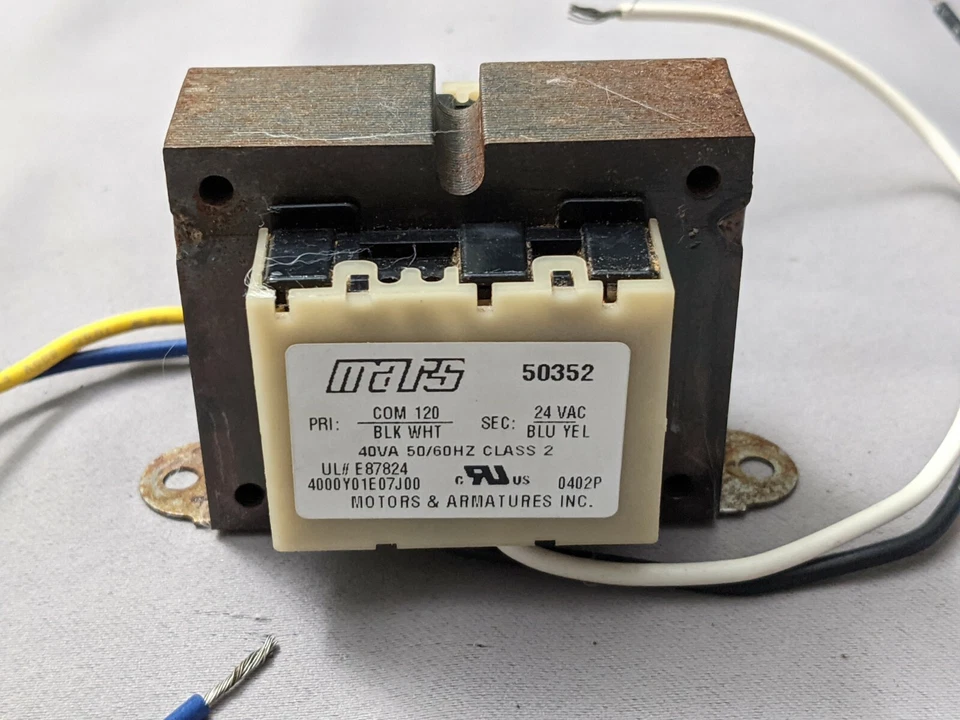MARS 50352 40VA 120V TO 24V FOOT MOUNT STEP DOWN TRANSFORMER - Image 2 of 4