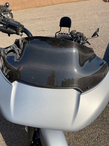 Carbon Windshield 9" - For Road Glide 2014-2023 - Foto 6 di 20