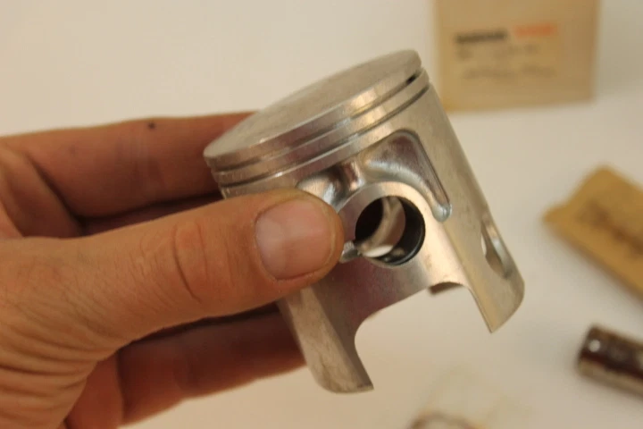 1980-81 YAMAHA IT125 1ST OS PISTON KIT P/N 3R9-11630-10 - Image 3 of 4