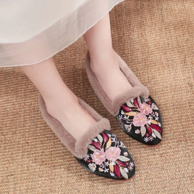 Damen Fleecefutter Spitz Flach Schuhe Kunstpelz Rand Bestickt Blumenmuster Ethno - Bild 1 von 4
