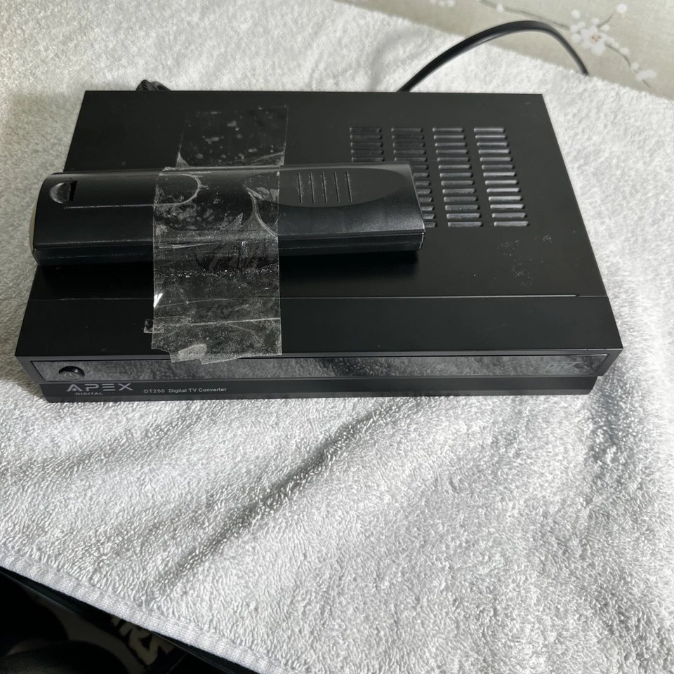 Apex Digital TV Converter Box DT250 - Image 4 of 4