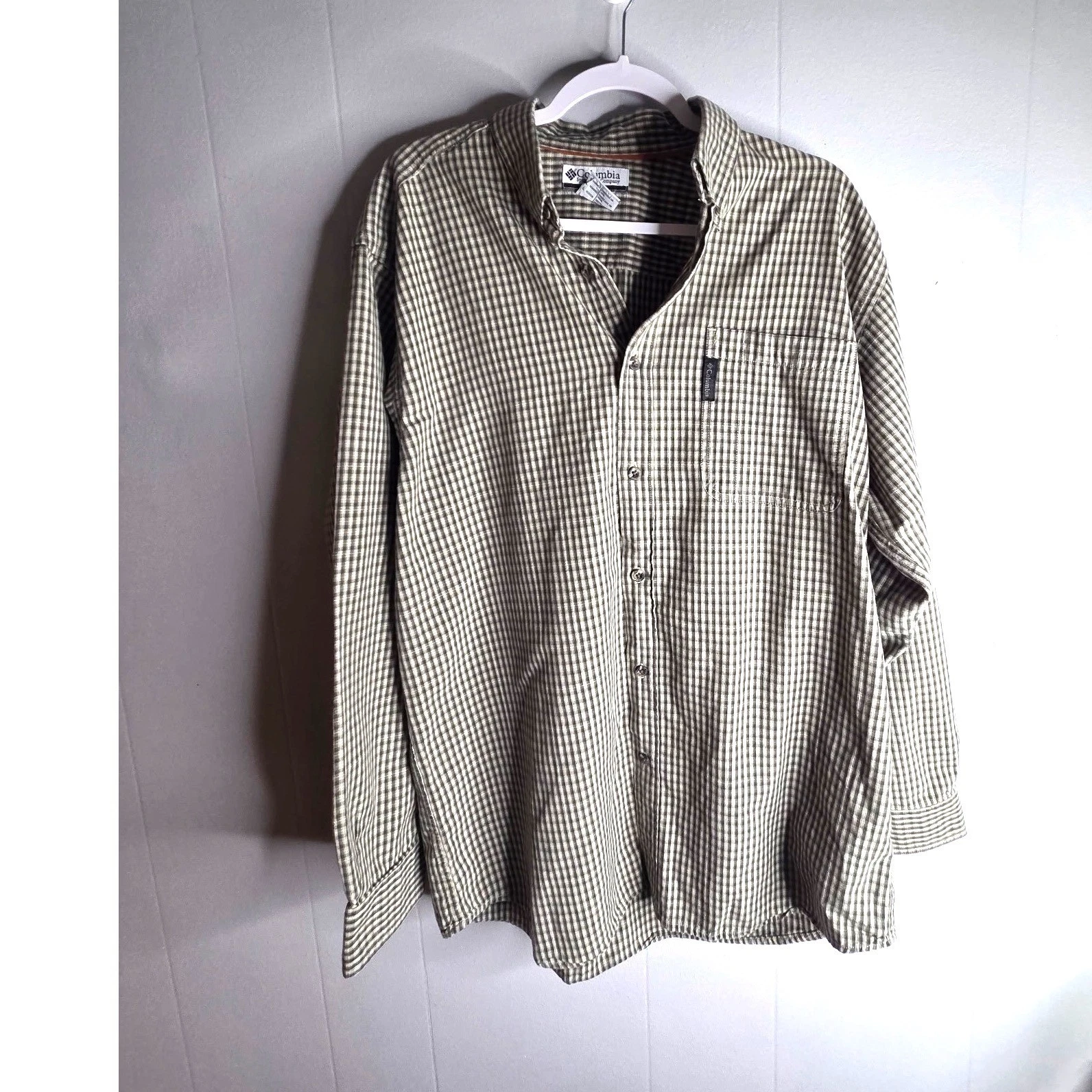 Columbia Sportswear Mens Large Green Micro Check Button Down Long Sleeve Shirt
Opens in a new window