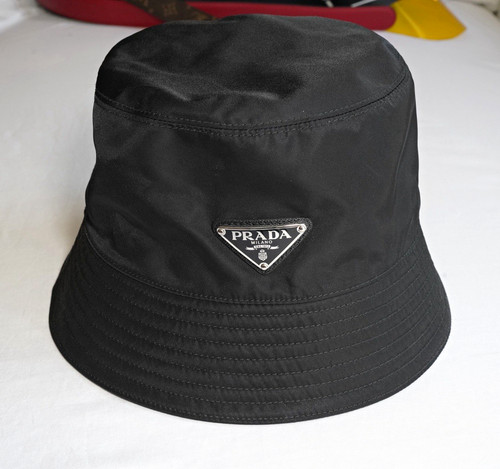 Prada Authentic Re-Nylon Bucket Hat Black Size Small S Triangle Logo 1HC137 2DMI