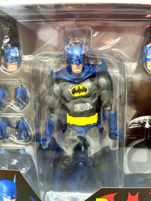 MAFEX No.215 KNIGHT CRUSADER BATMAN Figure 16cm 6.3