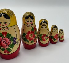 Muñeca Rusa Matryoshka de Cinco Capas de Madera para Navidad - China Muñecas rusas de anidación y cinco capas de madera muñecas precio Muñeca Rusa Matryoshka de Cinco Capas de Madera para Navidad - China Muñecas rusas de anidación y cinco capas de madera muñecas precio