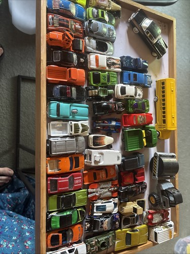 Die Cast Car Lot Over 40 Pieces, Hot wheels Matchbox And Others