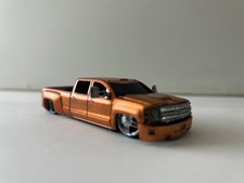 1/64 Greenlight Chevrolet Silverado 3500 custom