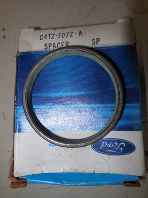 NOS 1964-1972 Ford Truck New Process 4spd Output Shaft Bearing Spacer C4TZ-7072