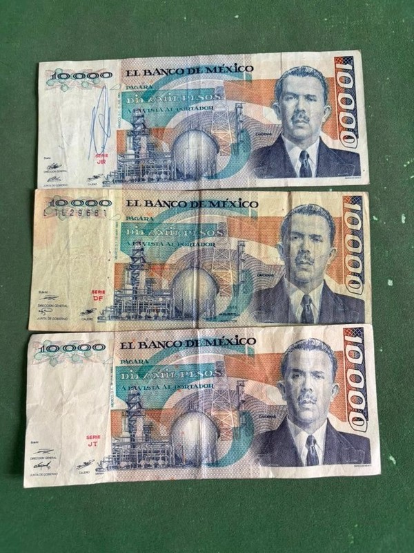 1983-1985 3 Notes Banco de Mexico 10 Nuevos pesos notes  Lazaro Cardenas VF