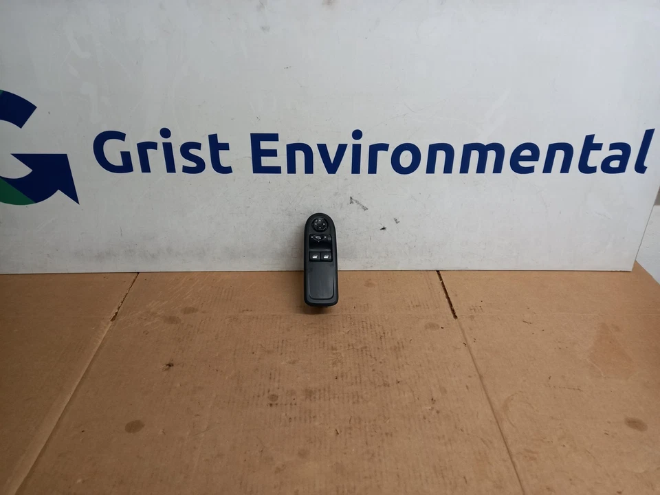 Peugeot RCZ 2013 conductor delantero derecho interruptor ventana eléctrica 96659921Zd (G45) Foto 2 de 4