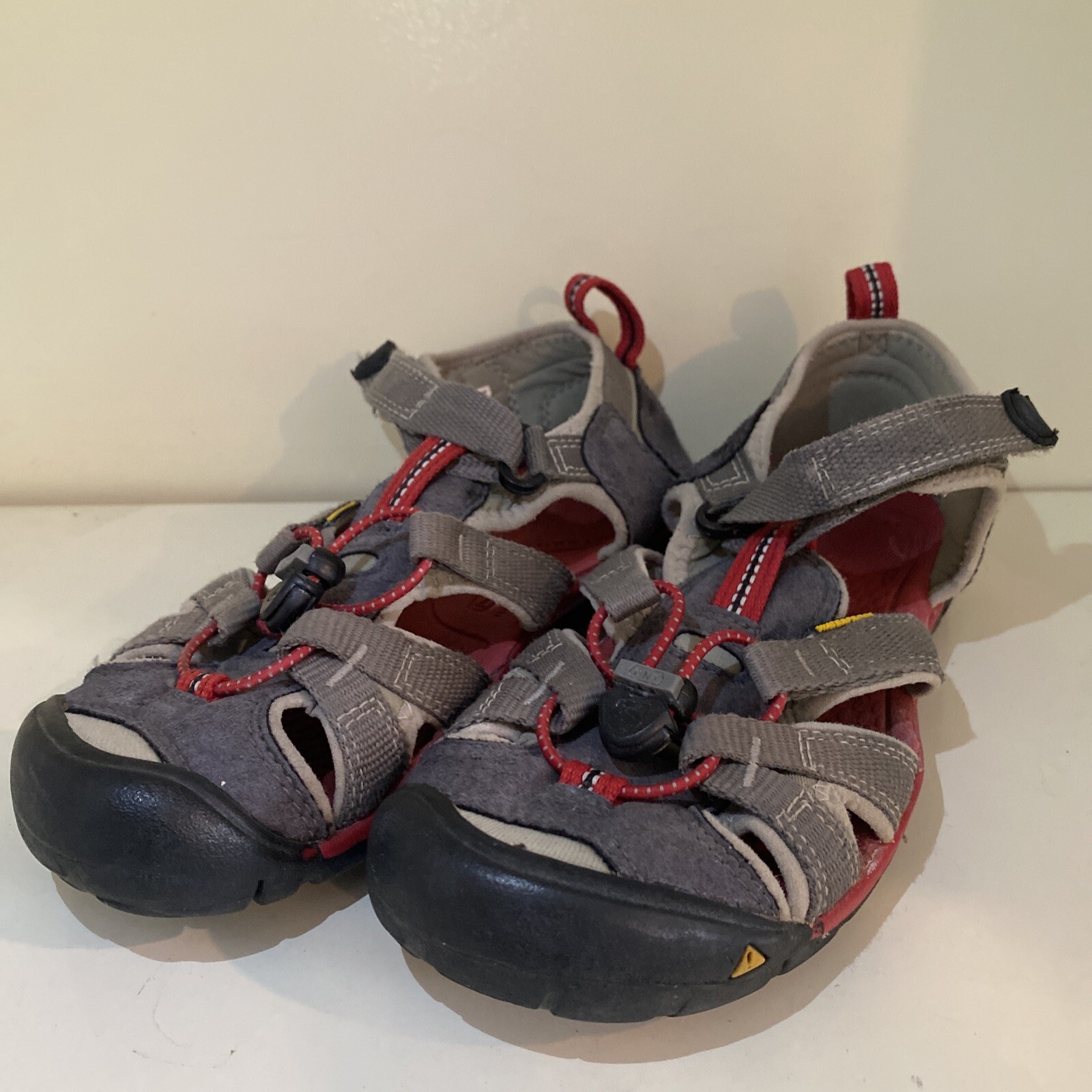 KEEN Sandali da trekking impermeabili per bambini grigi rossi giovani taglia 2