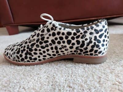 Girls Leopard print Oxford Style Shoes size 1 youth. Never Worn