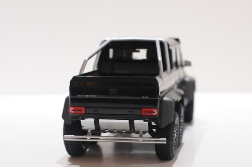 AUTOART MERCEDES-BENZ G63 AMG 6X6 SCALE 1:18 BLACK NO BOX - Picture 6 of 11