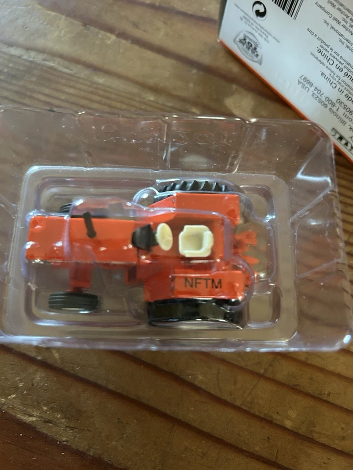 1/64 ERTL ALLIS-CHALMERS D-21 TURBO CHARGED DIESEL FARM TOY MUSEUM TRACTOR - Image 3 of 4
