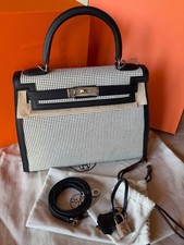 Hermès Kelly 28 Sellier bag in black and whi...