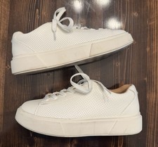 Steve Madden Stash Women s White Perforated Platform Sneakers Size 8