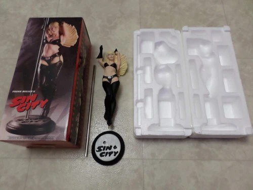 Sin City Nancy Statue Paquet Sculpt Frank Miller 11" - 399/400